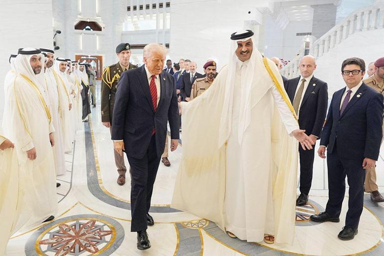 Trump’ı Katar jetleri karşıladı