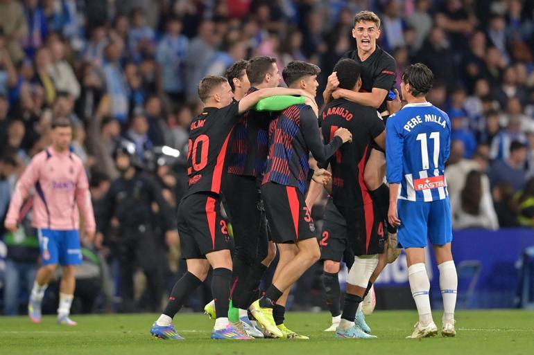 La Ligada şampiyon Barcelona Derbiyi iki golle kazandı, 28. kez mutlu sona ulaştı