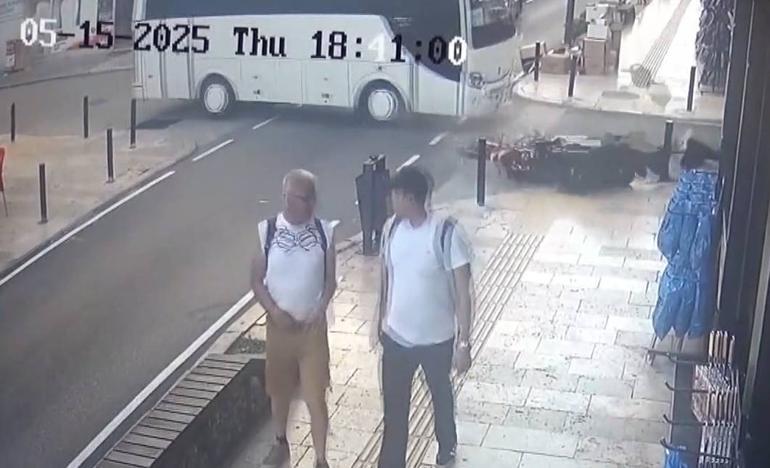 Motosiklet sürücüsünün öldüğü kaza kamerada