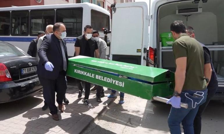 Kiracıdan haber alamayınca çilingirle evine girdi, kan donduran gerçekle karşılaştı Buzdolabı ve dondurucuda poşetler içindeydi...