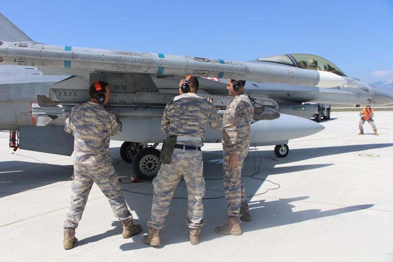 F-16lar zorlu göreve 15 dakikada hazırlanıyor