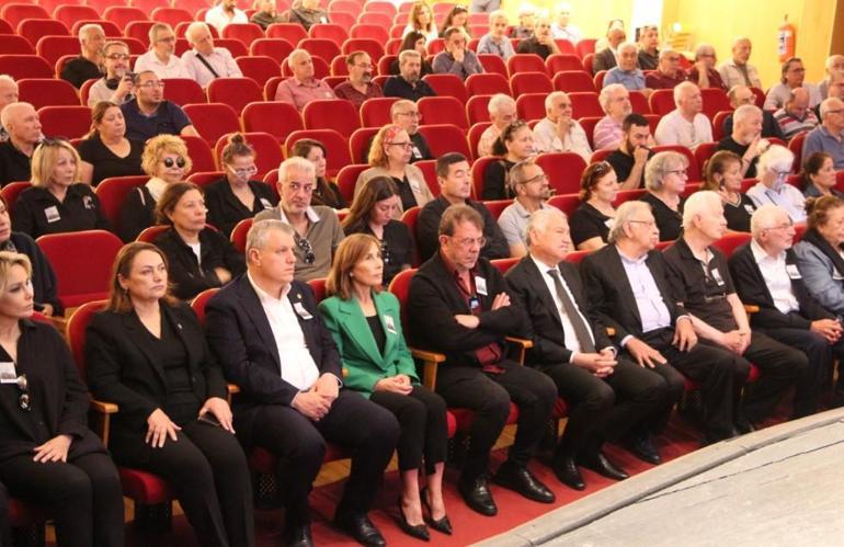 Ali Özgentürke veda... Babasına son kez baktı...