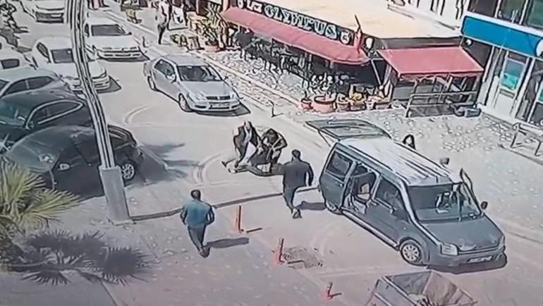 Boşanma aşamasındaki eşi kaçırmaya çalıştı Çevredekilerin yardımı ile kurtuldu
