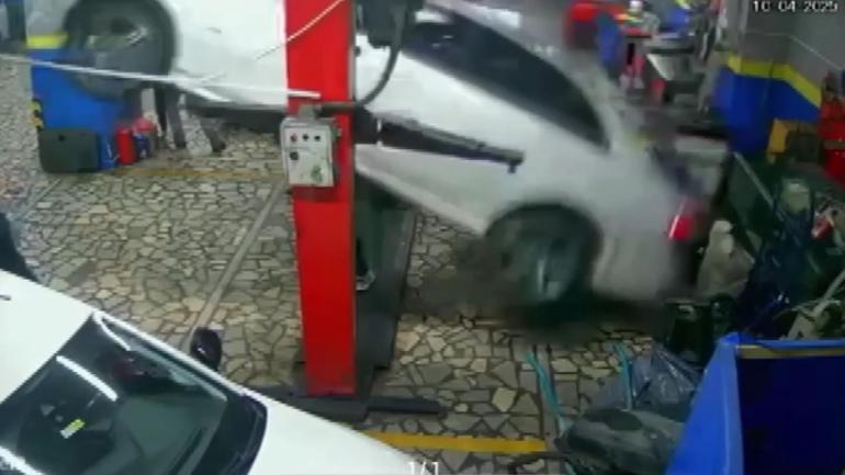 Beykozda tamirhanede feci ölüm 2,5 tonluk araç üzerine düştü