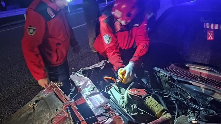 Balıkesirde trafik kazası 4 kişi yarandı