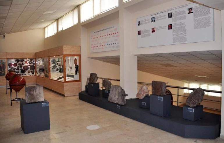 133 yıl önce Karsta Ruslar tarafından bulunmuştu... Dikkat çeken eser müzede sergileniyor