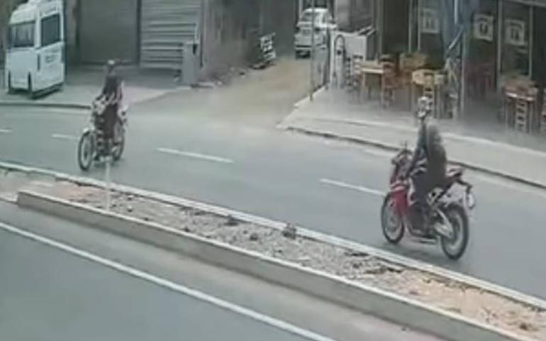İki motosikletin çarpıştığı kazada sürücülerden biri hayatını kaybetti