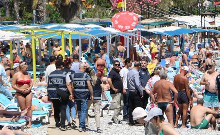 Taciz, uygunsuz fotoğraf ve çevreye rahatsızlık... Polis, plajda yakaladı
