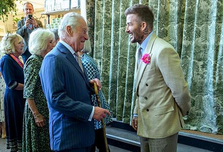 Gelin hanım eve yıldırım gibi düştü... Ortalık yangın yeri... Beckham ailesine bir kalp kırıklığı daha... İyice hayırsız evlat çıktı