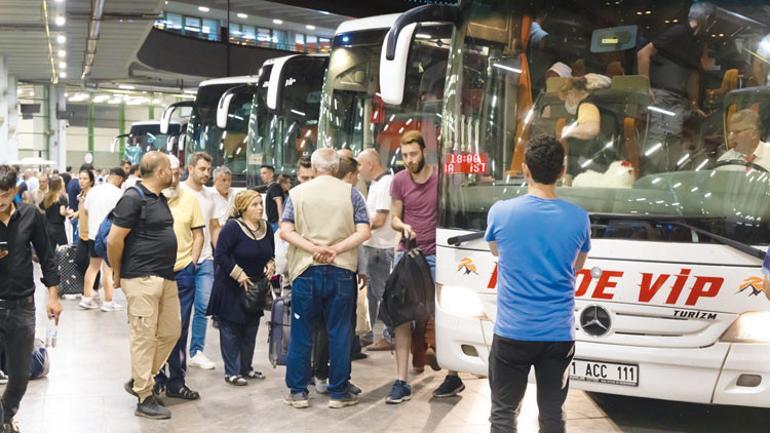 Uçak, otobüs, YHT ve araç kiralama fiyatlarını karşılaştırdık: Ulaşımda bayram tarifesi