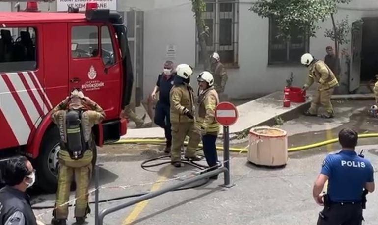 İstanbuldaki hastanede yangın paniği