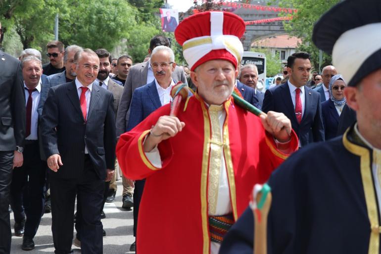 Bolu Göynük çevre yolu açıldı... Bakan Uraloğlundan yeni otoyol müjdesi