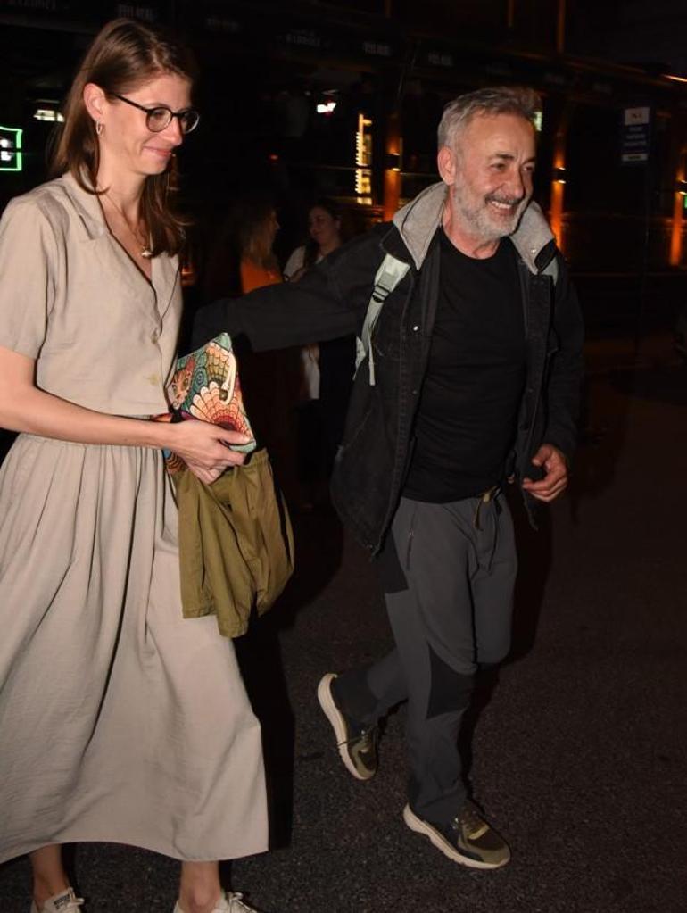 Mehmet Aslantuğ ve sevgilisi Canan Şahin, Kadıköyde aşka geldi