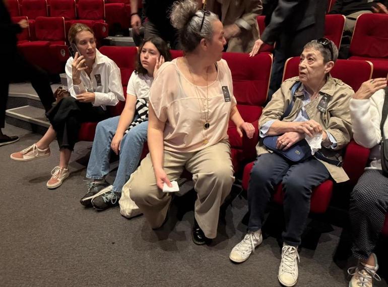 Müziğin Amcası İlhan Şeşene veda... Cenaze asansörde kaldı: İlhan Abi gitmek istemedi