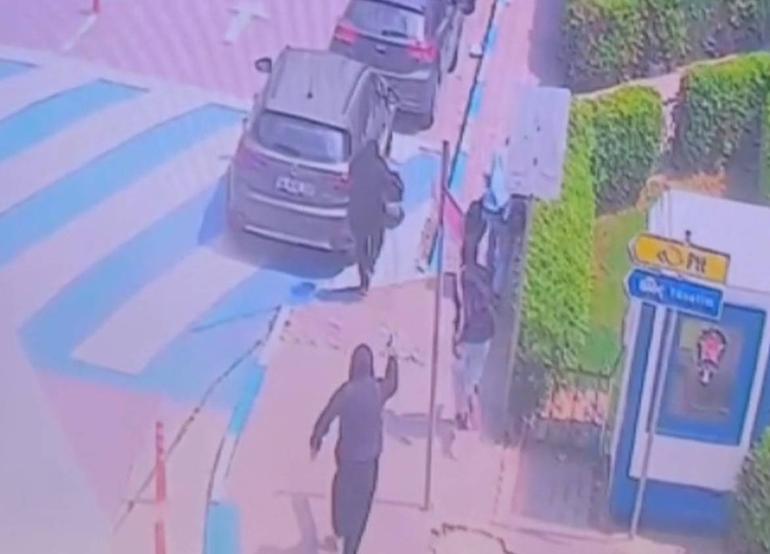 İstanbulda bankadan çıkan iş insanına büyük şok Elindeki para dolu çantayı alıp kaçtılar