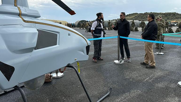 Türkiyenin insansız helikopter ALPİN, göz kamaştırdı