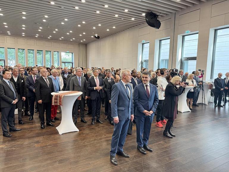 Azerbaycan’ın Bağımsızlık Günü coşkuyla kutlandı