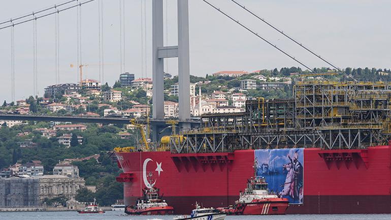 Osman Gazi İstanbul Boğazından geçiyor