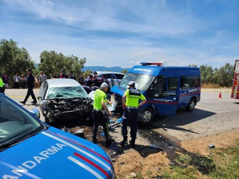  25 yaşındaki sürücü öldü, 2 asker yaralandı