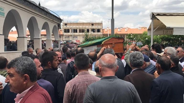 Film gibi hayatının arkasında acıklı bir hikaye vardı... Rahim Dede, elleriyle kurduğu ormana defnedildi
