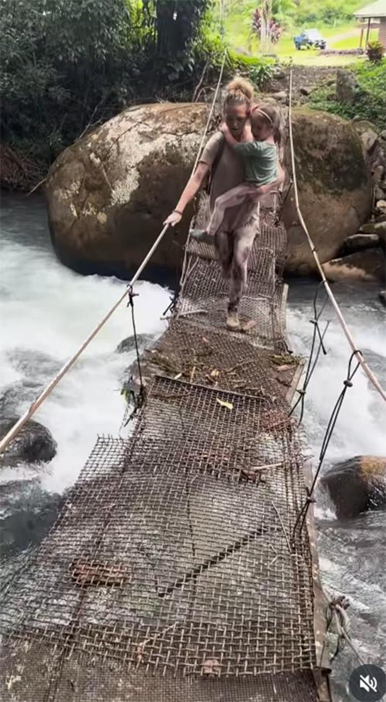 Kameralar, sahne, alkışlar geride kaldı... Ünlü şarkıcı vahşi ormanda yeni hayat kurdu... Hava ısınırsa derede serinliyorlar