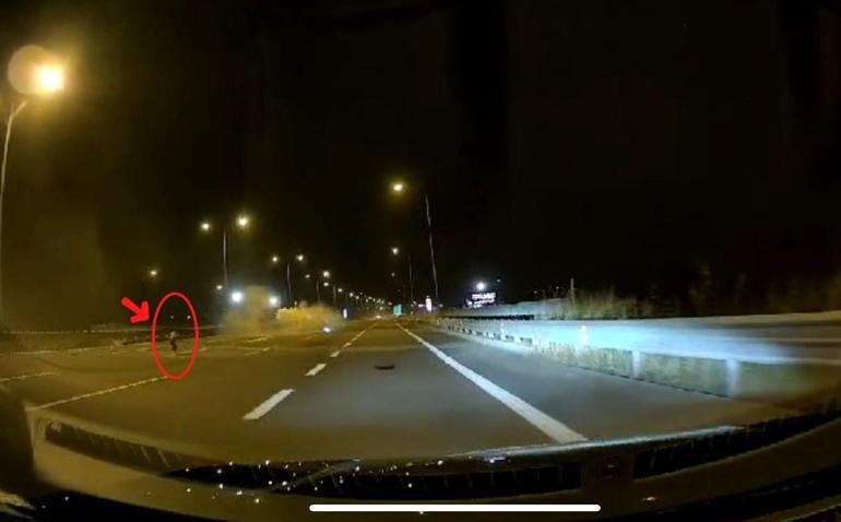 Takla atan otomobilden yola fırladı Dehşet anı kamerada