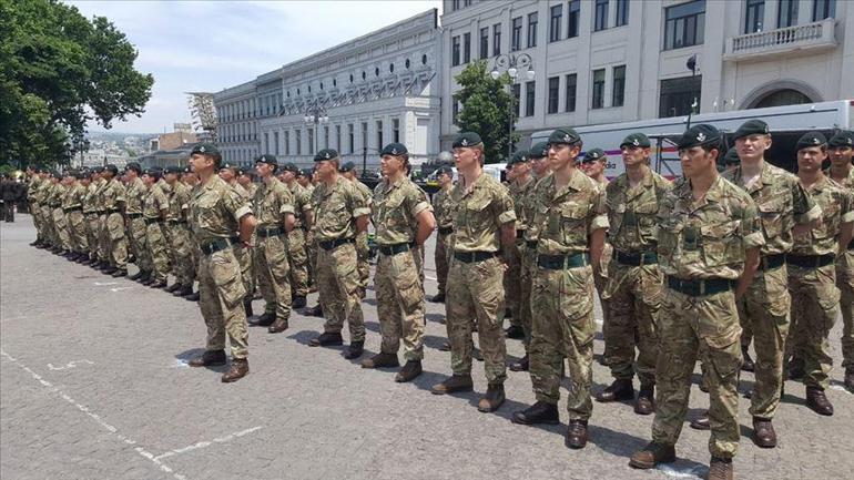  İngiltere Avrupada savaşa hazırlanıyor Nükleer denizaltılar, uçaklar ve füzeler yolda