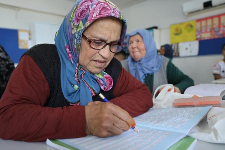 17 torunu var Adanalı ninelerin büyük azmi