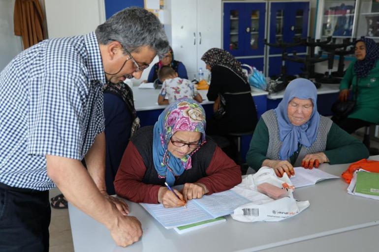 17 torunu var Adanalı ninelerin büyük azmi
