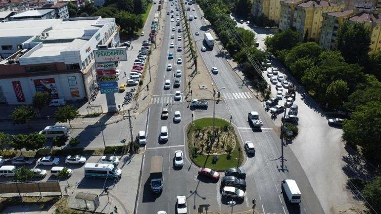 İstanbulda ana arterlerde bayram trafiği Çıkış güzergahlarına dikkat