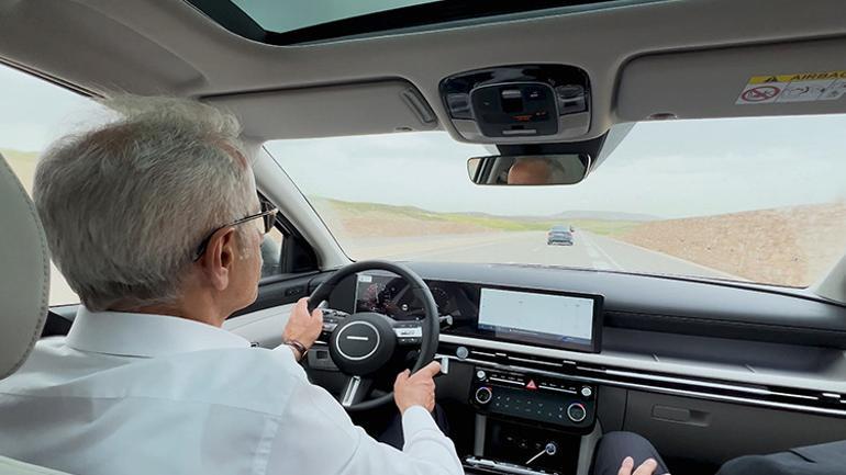 Yollardaki resital devam ediyor Sıradaki parça Mehter Marşı