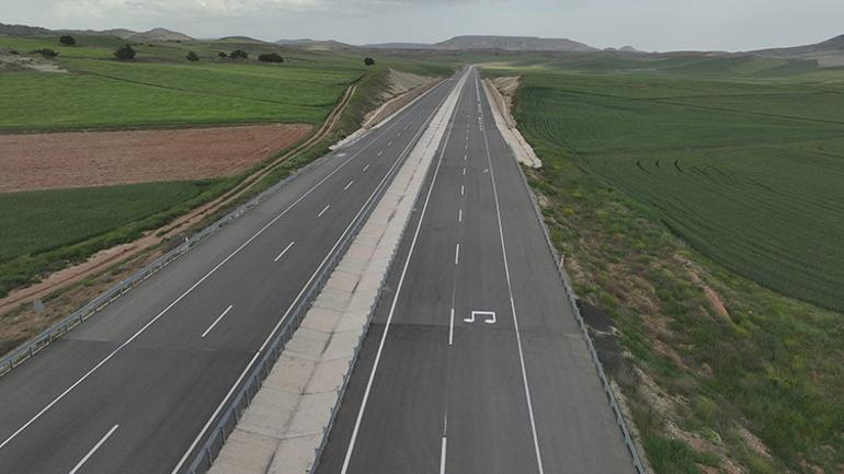 Yollardaki resital devam ediyor Sıradaki parça Mehter Marşı