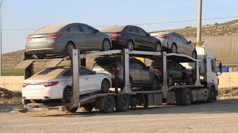 İkinci el, birinci umut Savaşın izlerini silen araçlar Suriye yolunda