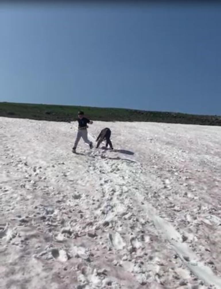 Haziran ayında kar sürprizi Bu ilimizde iki mevsim birden yaşanıyor