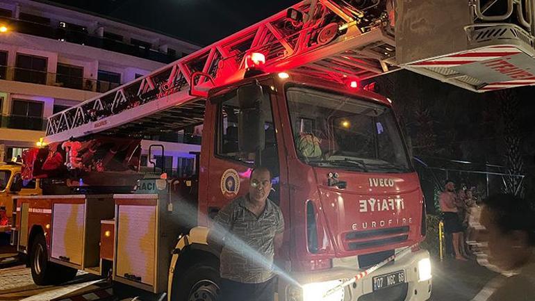 Alanyada otelde yangın: 622 turist tahliye edildi