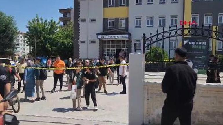Konyada okulda silahlı saldırıya uğrayan öğretmen öldü