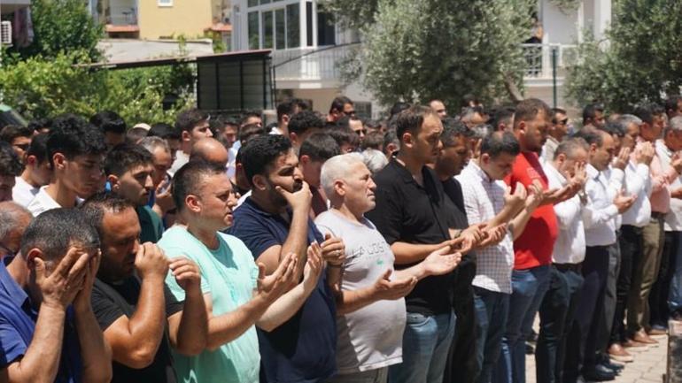 Kanyonda başına taş düşen çocuk toprağa verildi
