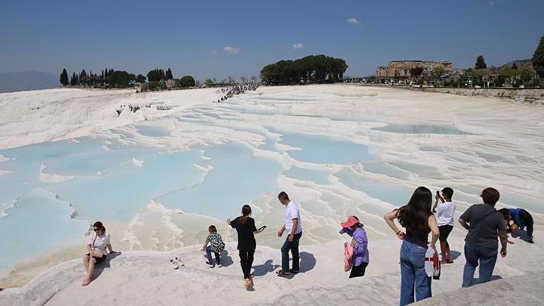 Turizmde yeni rekor Bakanlık duyurdu
