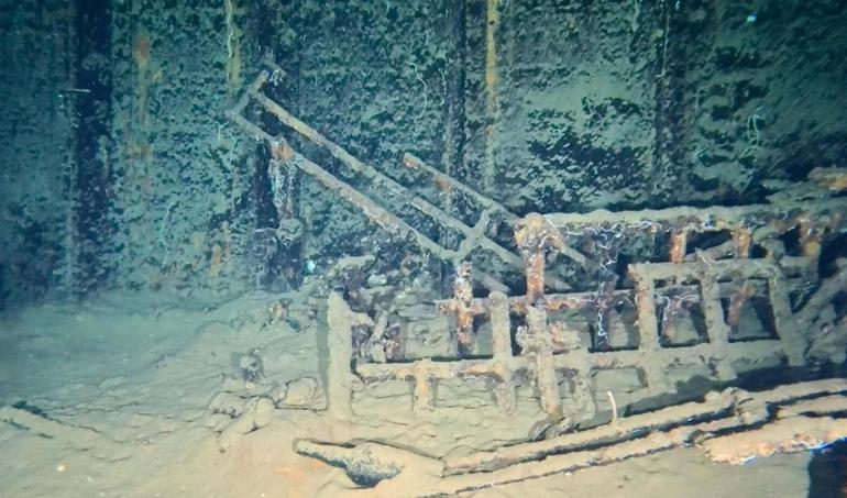 Savaş batığı gemiden 110 yıllık şişe çıkarıldı