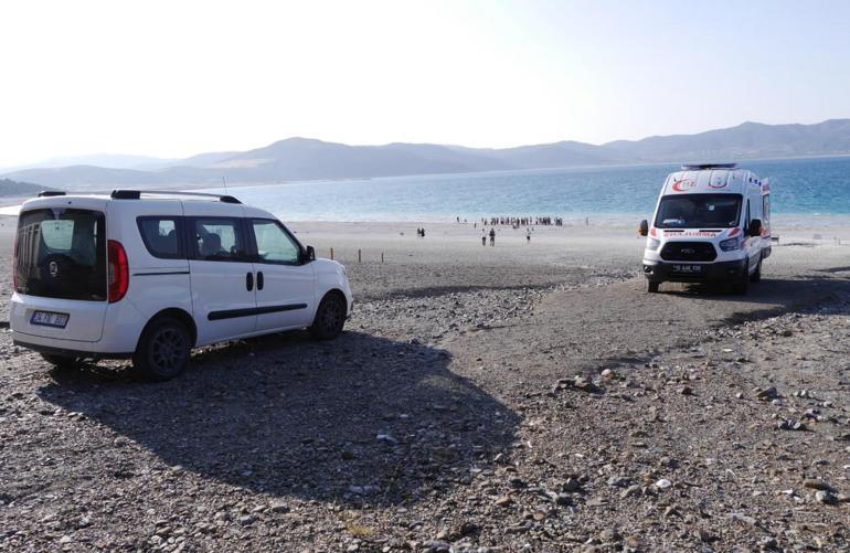 Salda Gölü baba oğula mezar oldu, kızı son anda kurtarıldı