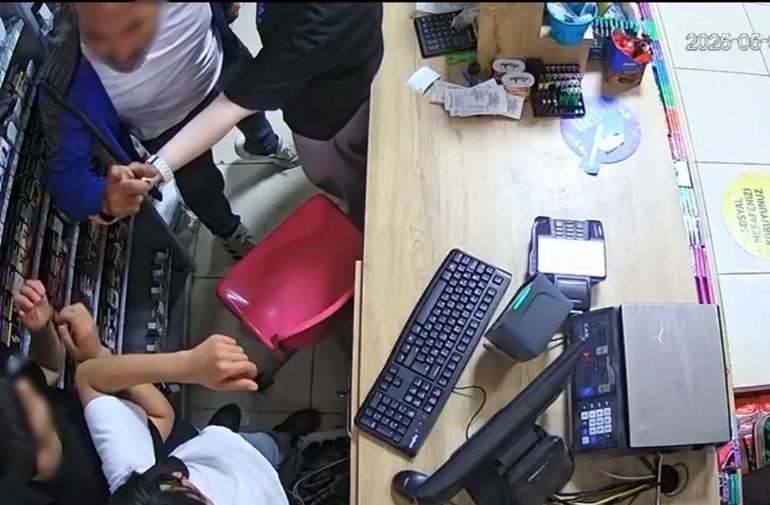 Kemiklerinizi kırarım’ diyerek saldırdı 2 çocuğu markette darbetti