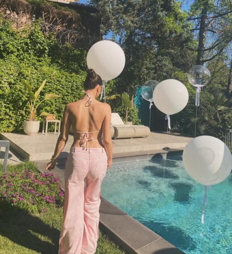 Demet Özdemir modaseverlerin radarında... Nisandan yaz şıklığı