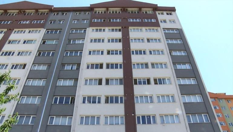 Aresztowany za handel narkotykami, ciało dziecka znalezione w zamrażarce w domu Trwają badania nad przyczyną śmierci dziecka