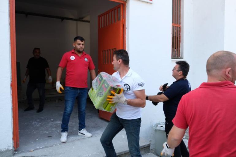  Er meydanında güreşçilere dökülecek