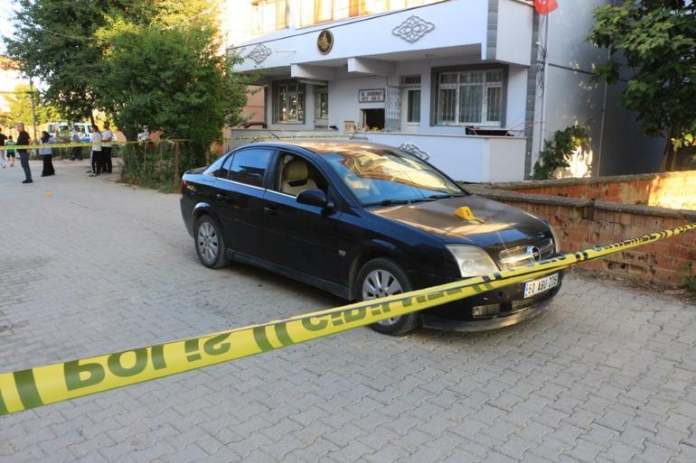  3 yaşındaki oğlunun tabutuna sarılıp gözyaşlarına boğuldu