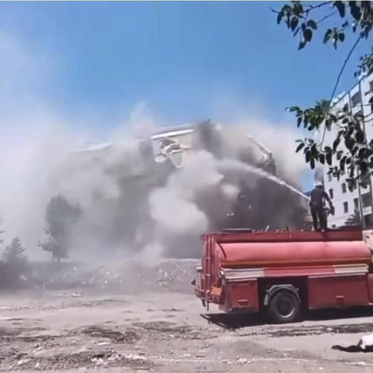 Kontrollü yıkım sırasında 8 katlı bina çöktü