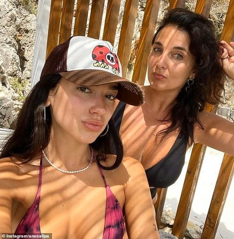 The famous singer finally made his mother famous… The source of his beauty emerged: I wouldn't be me without you '