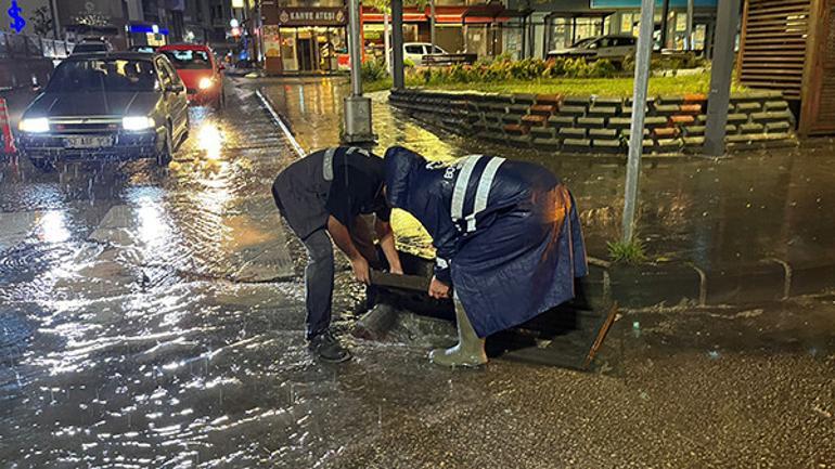  Orduda sağanak sonrası sokaklar göle döndü