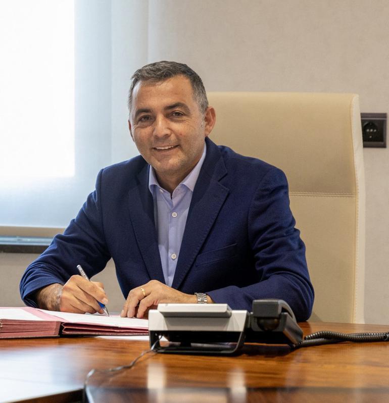 Son dakika... Antalya Manavgat Belediyesine yolsuzluk soruşturması: Başkan Niyazi Nefi Kara gözaltına alındı Suçüstü operasyon kamerada