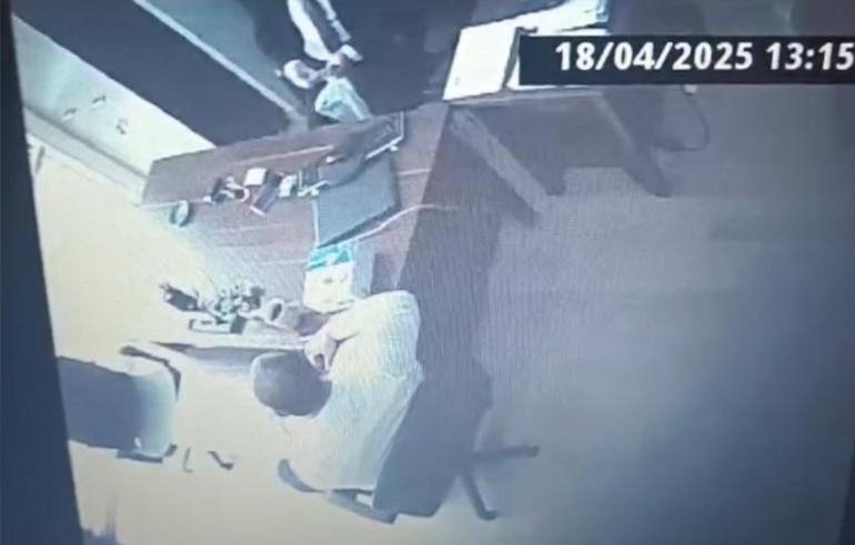 Beylikduzu'nde 18 Vergi Müfettişleri, kamerada kırıldı